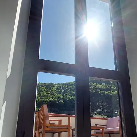 Domus San Pietro سيتارا